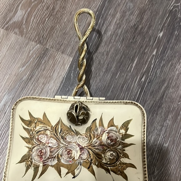 Vintage hand painted metal floral cream gold silent butler - Picture 4 of 9